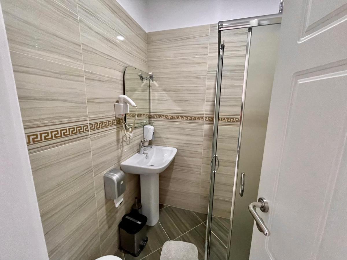 Ada Hotel 3*