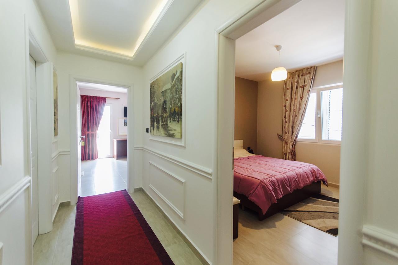 Hotel Ada Tirana