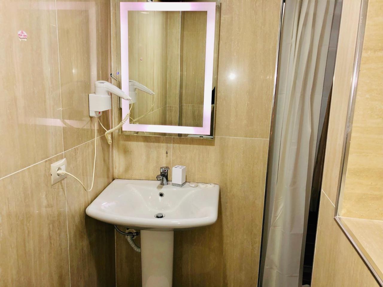 Hotel Ada 3*